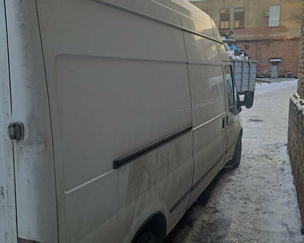 Белый Форд Транзит, объемом двигателя 2.2 л и пробегом 403 тыс. км за 9200 $, фото 5 на Automoto.ua