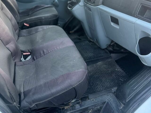Білий Форд Транзит, об'ємом двигуна 2.2 л та пробігом 318 тис. км за 6299 $, фото 15 на Automoto.ua