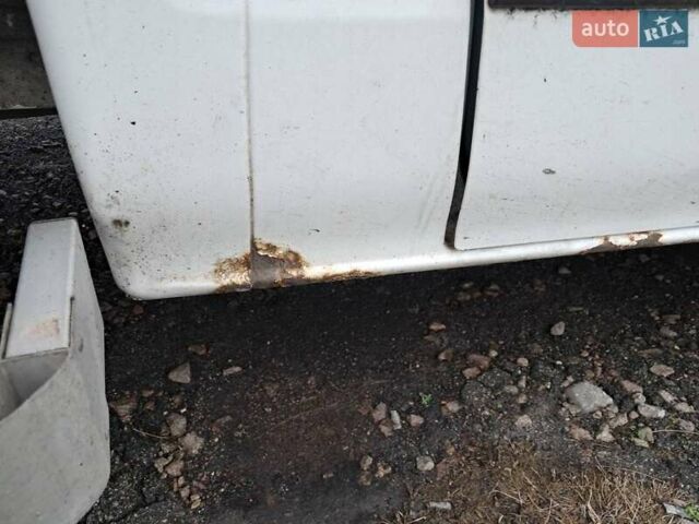 Білий Форд Транзит, об'ємом двигуна 2.2 л та пробігом 380 тис. км за 9800 $, фото 7 на Automoto.ua