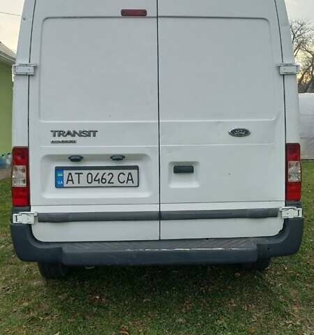 Белый Форд Транзит, объемом двигателя 2.2 л и пробегом 225 тыс. км за 11000 $, фото 3 на Automoto.ua