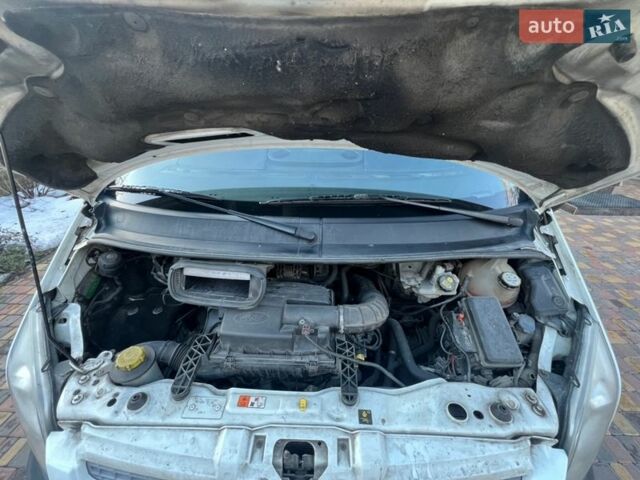 Білий Форд Транзит, об'ємом двигуна 2.2 л та пробігом 330 тис. км за 8950 $, фото 88 на Automoto.ua