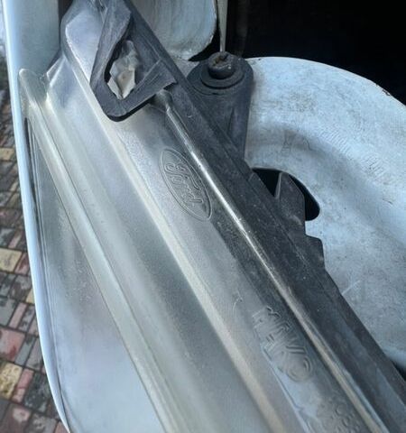 Білий Форд Транзит, об'ємом двигуна 2.2 л та пробігом 330 тис. км за 8950 $, фото 85 на Automoto.ua