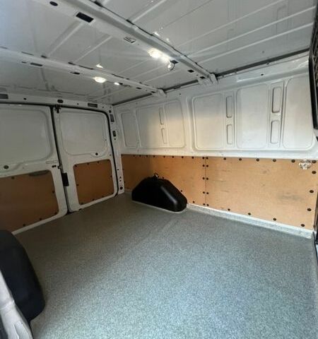 Білий Форд Транзит, об'ємом двигуна 2.2 л та пробігом 330 тис. км за 8950 $, фото 76 на Automoto.ua