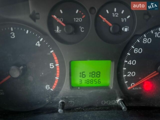 Білий Форд Транзит, об'ємом двигуна 2.2 л та пробігом 318 тис. км за 6299 $, фото 22 на Automoto.ua