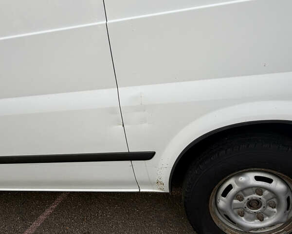 Белый Форд Транзит, объемом двигателя 2.2 л и пробегом 356 тыс. км за 6500 $, фото 2 на Automoto.ua