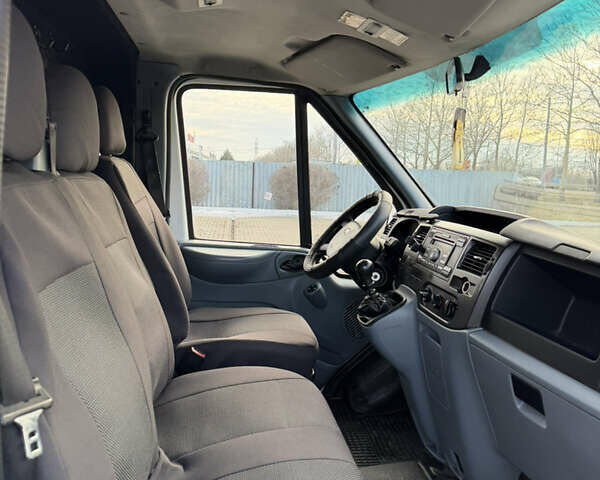 Белый Форд Транзит, объемом двигателя 2.2 л и пробегом 280 тыс. км за 7999 $, фото 13 на Automoto.ua