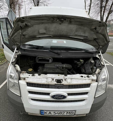 Білий Форд Транзит, об'ємом двигуна 2.2 л та пробігом 555 тис. км за 8900 $, фото 3 на Automoto.ua