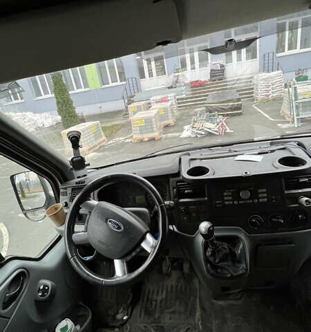 Білий Форд Транзит, об'ємом двигуна 2.2 л та пробігом 555 тис. км за 8900 $, фото 4 на Automoto.ua