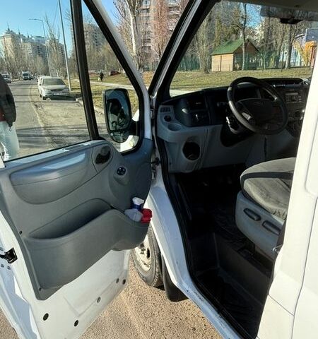 Белый Форд Транзит, объемом двигателя 2.2 л и пробегом 296 тыс. км за 10500 $, фото 8 на Automoto.ua