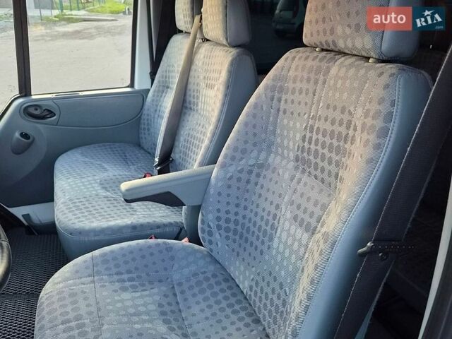 Белый Форд Транзит, объемом двигателя 2.2 л и пробегом 270 тыс. км за 11500 $, фото 19 на Automoto.ua