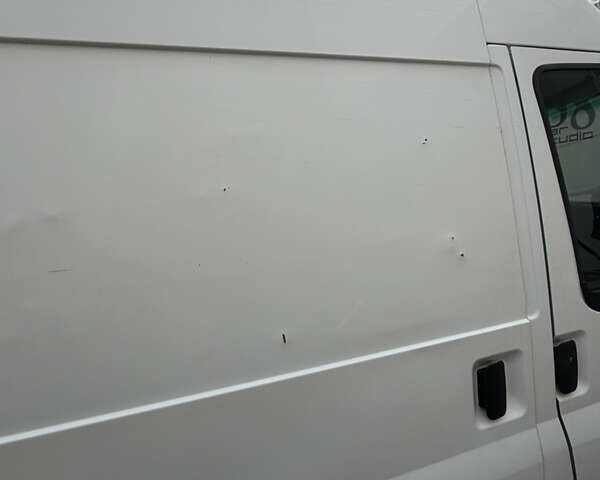 Белый Форд Транзит, объемом двигателя 2.2 л и пробегом 356 тыс. км за 6500 $, фото 7 на Automoto.ua