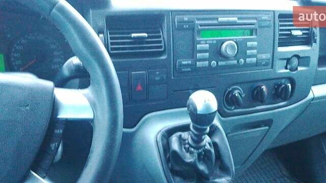 Білий Форд Транзит, об'ємом двигуна 2.2 л та пробігом 406 тис. км за 6300 $, фото 4 на Automoto.ua