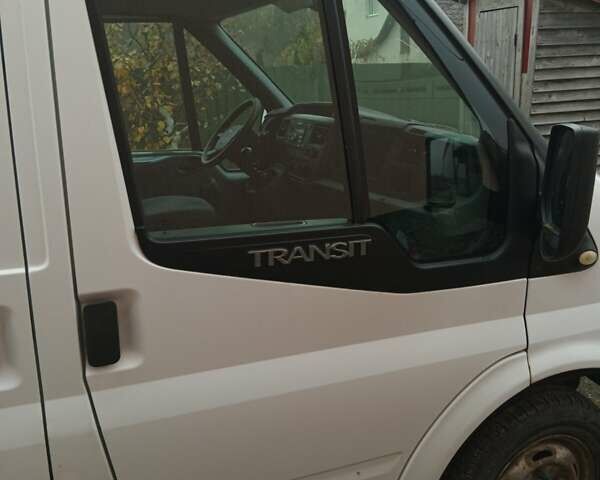 Белый Форд Транзит, объемом двигателя 2.2 л и пробегом 211 тыс. км за 10500 $, фото 5 на Automoto.ua