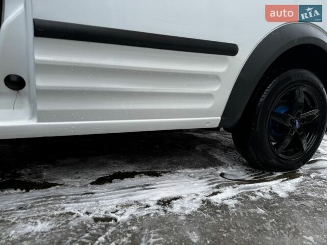 Белый Форд Транзит, объемом двигателя 1.75 л и пробегом 278 тыс. км за 5500 $, фото 10 на Automoto.ua