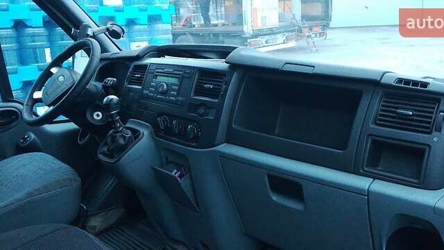 Білий Форд Транзит, об'ємом двигуна 2.2 л та пробігом 406 тис. км за 6300 $, фото 3 на Automoto.ua