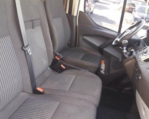 Белый Форд Транзит, объемом двигателя 2.2 л и пробегом 150 тыс. км за 15000 $, фото 12 на Automoto.ua