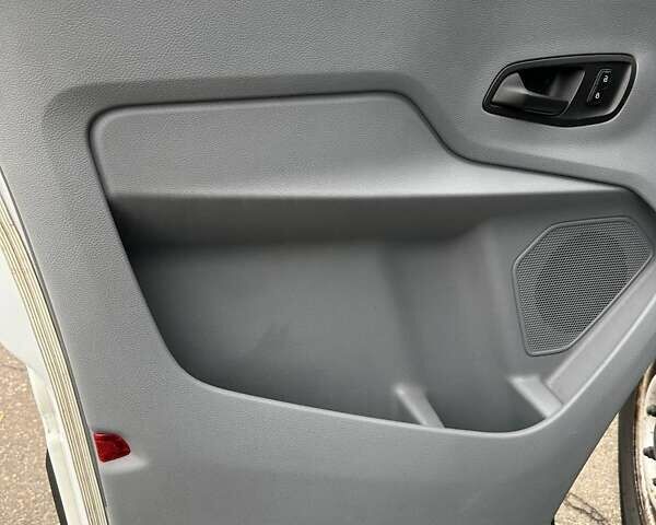 Форд Транзит 2014 в Днепре (Днепропетровске) на Automoto.ua Белый Форд Транзит, объемом двигателя 2.2 л и пробегом 87 тыс. км за 16500 $, фото 16 на Automoto.ua