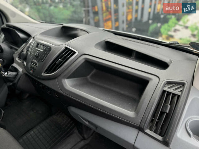 Білий Форд Транзит, об'ємом двигуна 2.2 л та пробігом 268 тис. км за 11000 $, фото 32 на Automoto.ua