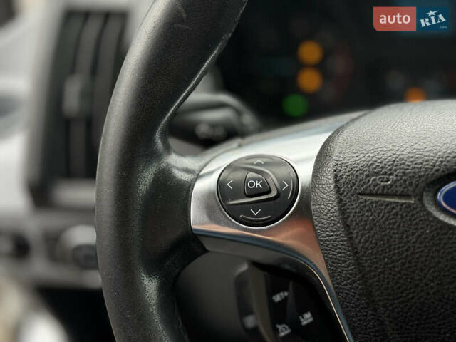 Білий Форд Транзит, об'ємом двигуна 2.2 л та пробігом 268 тис. км за 11000 $, фото 41 на Automoto.ua