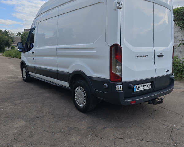 Белый Форд Транзит, объемом двигателя 2.2 л и пробегом 326 тыс. км за 13000 $, фото 3 на Automoto.ua