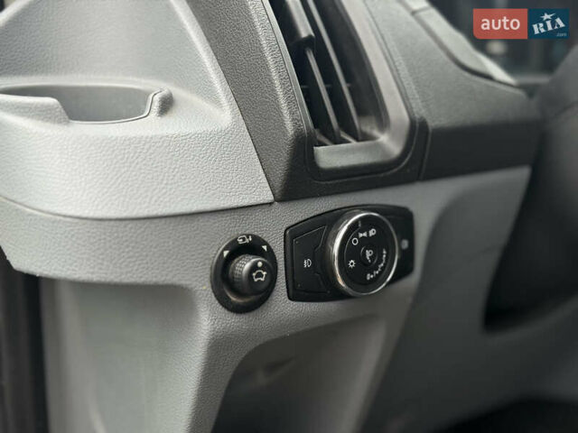 Білий Форд Транзит, об'ємом двигуна 2.2 л та пробігом 268 тис. км за 11000 $, фото 34 на Automoto.ua