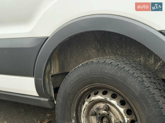 Білий Форд Транзит, об'ємом двигуна 2.2 л та пробігом 268 тис. км за 11000 $, фото 23 на Automoto.ua