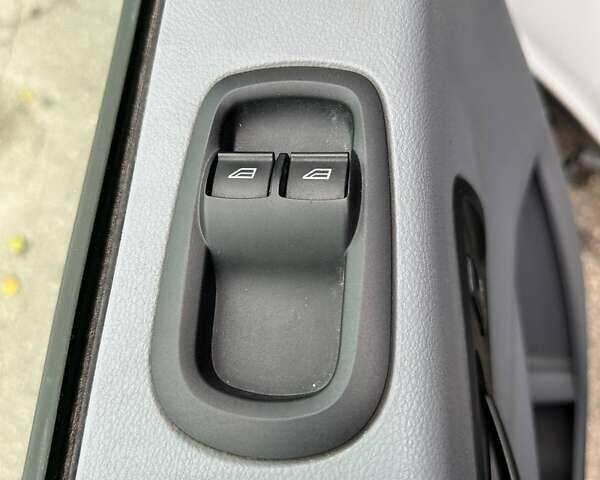 Форд Транзит 2014 в Днепре (Днепропетровске) на Automoto.ua Белый Форд Транзит, объемом двигателя 2.2 л и пробегом 87 тыс. км за 16500 $, фото 18 на Automoto.ua