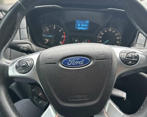 Белый Форд Транзит, объемом двигателя 2.2 л и пробегом 325 тыс. км за 12000 $, фото 3 на Automoto.ua