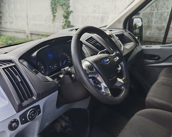 Белый Форд Транзит, объемом двигателя 2.2 л и пробегом 326 тыс. км за 13000 $, фото 9 на Automoto.ua