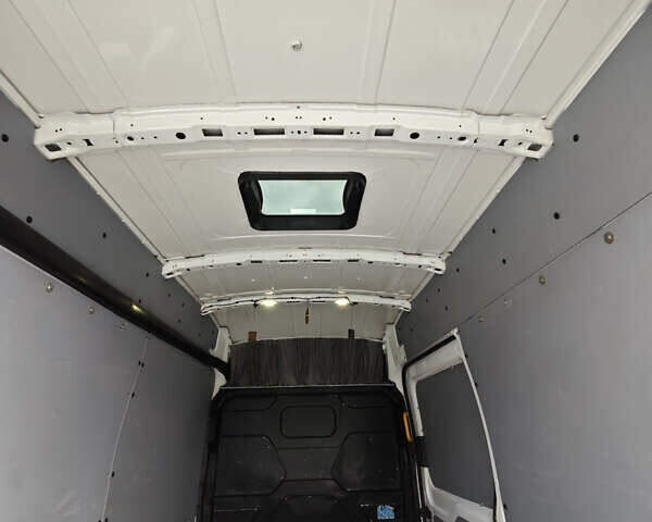 Белый Форд Транзит, объемом двигателя 2.2 л и пробегом 326 тыс. км за 13000 $, фото 10 на Automoto.ua