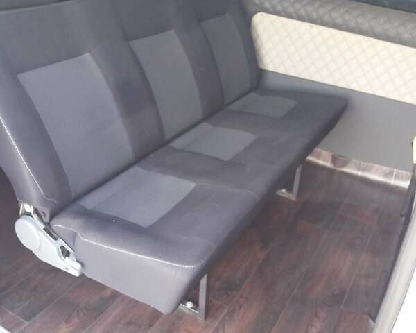 Белый Форд Транзит, объемом двигателя 2.2 л и пробегом 150 тыс. км за 15000 $, фото 13 на Automoto.ua