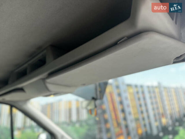 Білий Форд Транзит, об'ємом двигуна 2.2 л та пробігом 268 тис. км за 11000 $, фото 31 на Automoto.ua