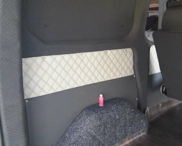 Белый Форд Транзит, объемом двигателя 2.2 л и пробегом 150 тыс. км за 15000 $, фото 15 на Automoto.ua