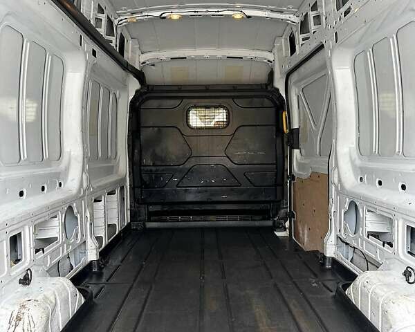 Форд Транзит 2014 в Днепре (Днепропетровске) на Automoto.ua Белый Форд Транзит, объемом двигателя 2.2 л и пробегом 87 тыс. км за 16500 $, фото 15 на Automoto.ua