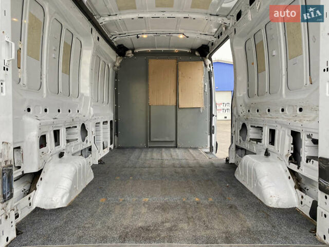 Білий Форд Транзит, об'ємом двигуна 3.73 л та пробігом 223 тис. км за 11200 $, фото 11 на Automoto.ua