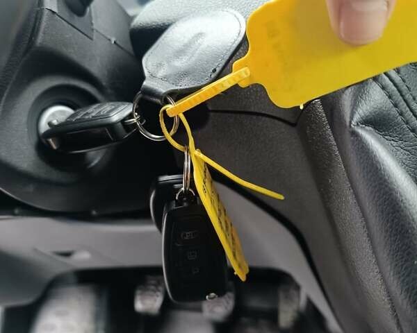 Білий Форд Транзит, об'ємом двигуна 0 л та пробігом 291 тис. км за 13900 $, фото 29 на Automoto.ua