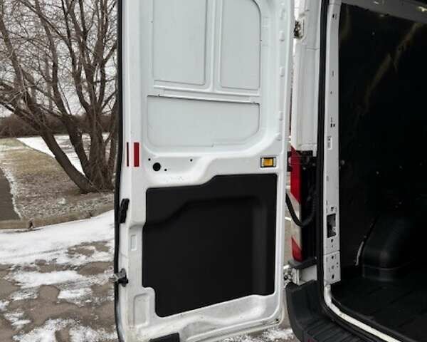 Белый Форд Транзит, объемом двигателя 2.2 л и пробегом 315 тыс. км за 13500 $, фото 19 на Automoto.ua