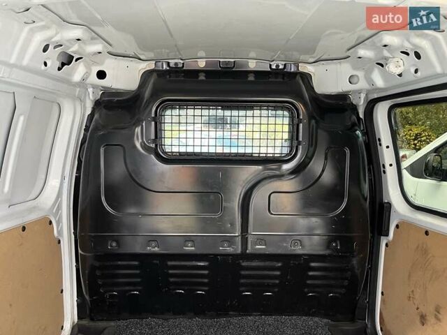 Білий Форд Транзит, об'ємом двигуна 1.5 л та пробігом 193 тис. км за 7900 $, фото 15 на Automoto.ua