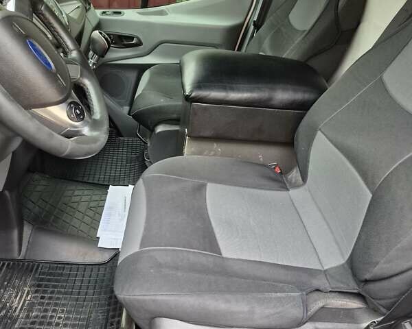 Білий Форд Транзит, об'ємом двигуна 2.2 л та пробігом 410 тис. км за 12990 $, фото 19 на Automoto.ua