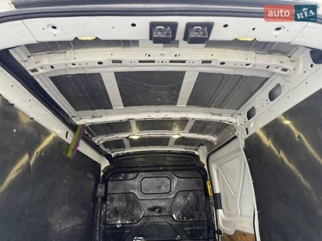 Белый Форд Транзит, объемом двигателя 2.2 л и пробегом 315 тыс. км за 13500 $, фото 25 на Automoto.ua