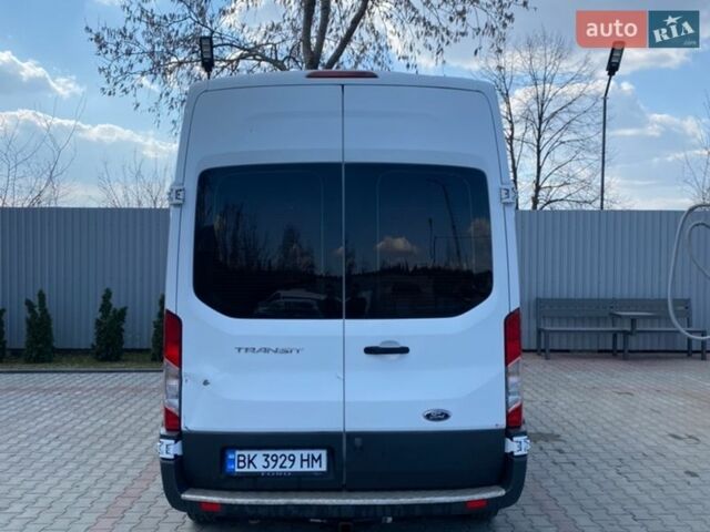 Белый Форд Транзит, объемом двигателя 2.2 л и пробегом 315 тыс. км за 15000 $, фото 2 на Automoto.ua