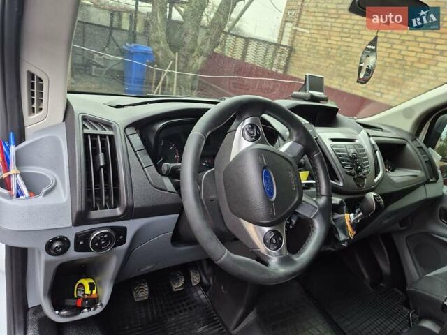 Білий Форд Транзит, об'ємом двигуна 2.2 л та пробігом 410 тис. км за 12990 $, фото 10 на Automoto.ua