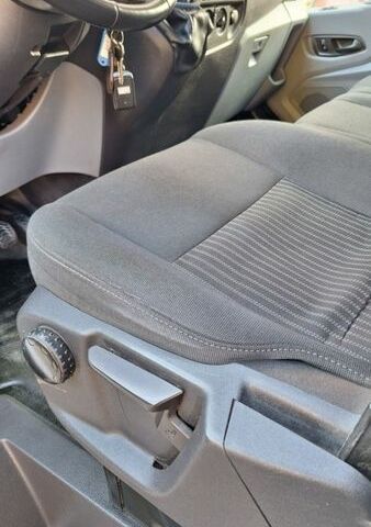 Білий Форд Транзит, об'ємом двигуна 2.2 л та пробігом 147 тис. км за 14800 $, фото 39 на Automoto.ua