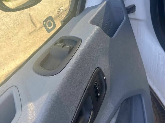 Білий Форд Транзит, об'ємом двигуна 2.2 л та пробігом 1 тис. км за 16700 $, фото 7 на Automoto.ua