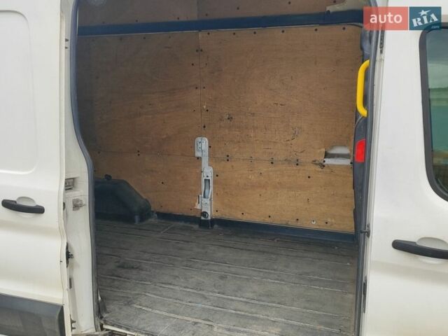 Белый Форд Транзит, объемом двигателя 2.2 л и пробегом 285 тыс. км за 11800 $, фото 10 на Automoto.ua