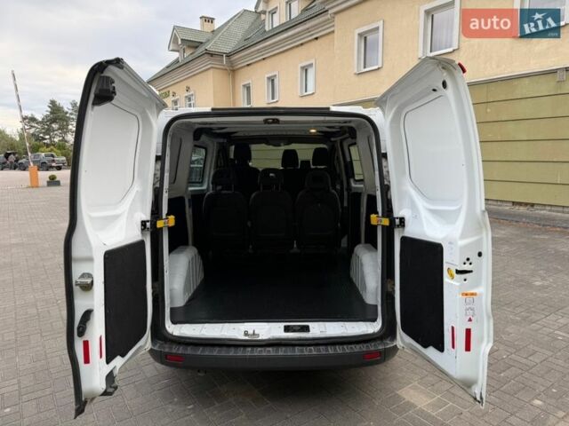 Білий Форд Транзит, об'ємом двигуна 2.2 л та пробігом 284 тис. км за 11490 $, фото 23 на Automoto.ua