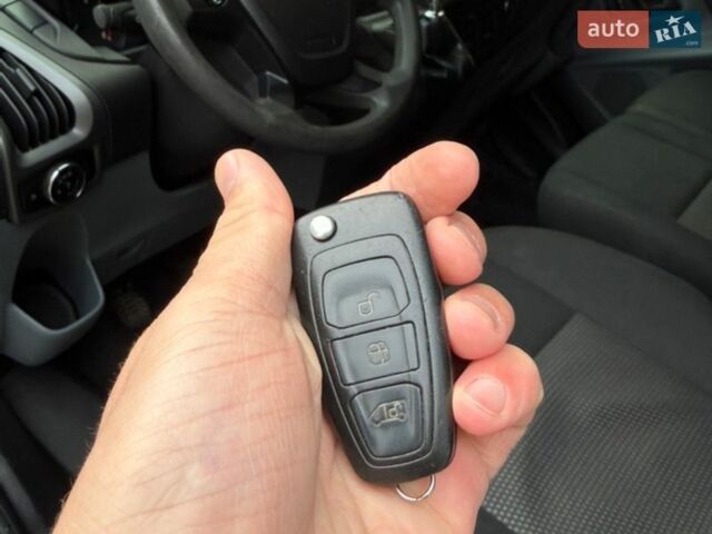 Білий Форд Транзит, об'ємом двигуна 2.2 л та пробігом 284 тис. км за 11490 $, фото 37 на Automoto.ua