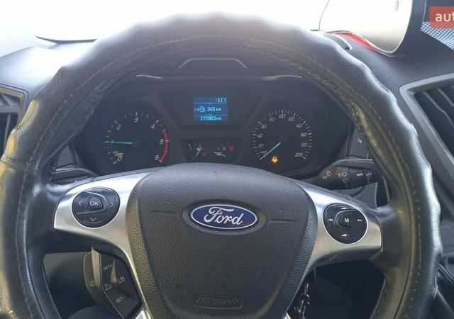 Белый Форд Транзит, объемом двигателя 2.2 л и пробегом 272 тыс. км за 15000 $, фото 1 на Automoto.ua