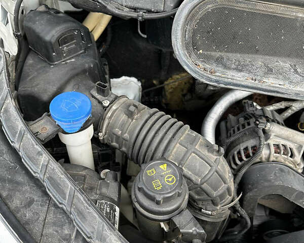 Белый Форд Транзит, объемом двигателя 2.2 л и пробегом 286 тыс. км за 8500 $, фото 17 на Automoto.ua