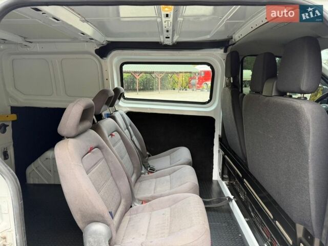 Білий Форд Транзит, об'ємом двигуна 2.2 л та пробігом 284 тис. км за 11490 $, фото 31 на Automoto.ua